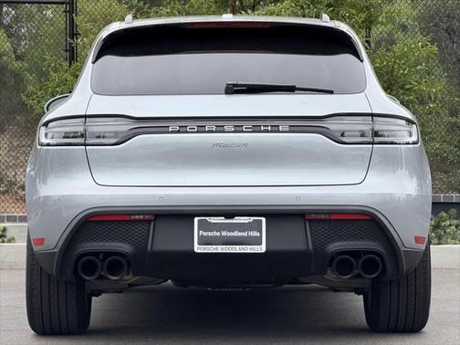 2025 Porsche Macan Base