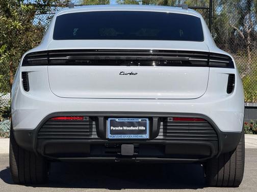 2026 Porsche Macan Turbo