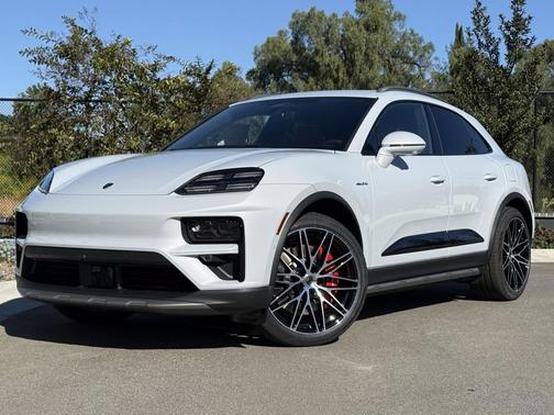 2026 Porsche Macan Turbo