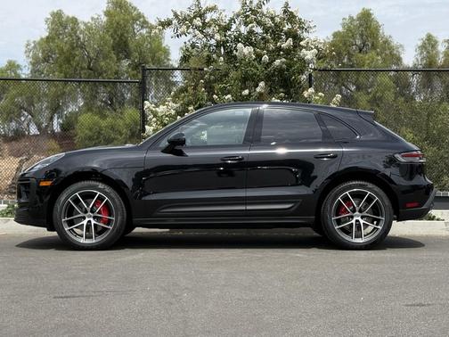 2025 Porsche Macan S
