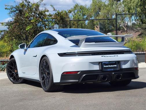 2026 Porsche 911 Carrera GTS