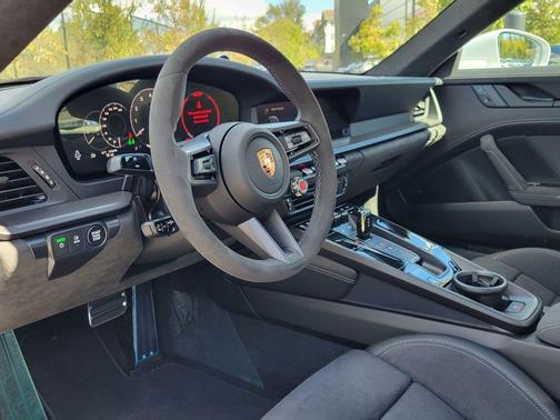 2026 Porsche 911 Carrera GTS