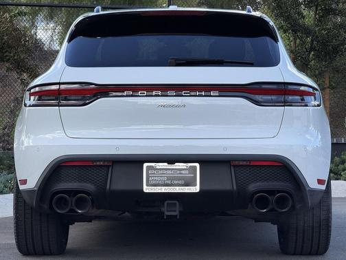2024 Porsche Macan Base (PDK)