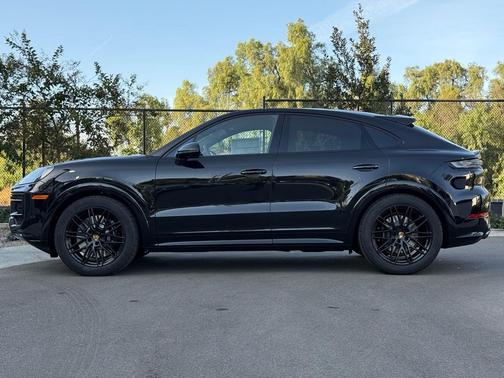 2026 Porsche Cayenne GTS