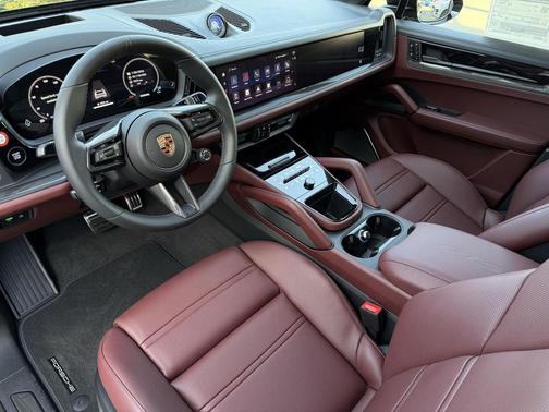 2026 Porsche Cayenne GTS