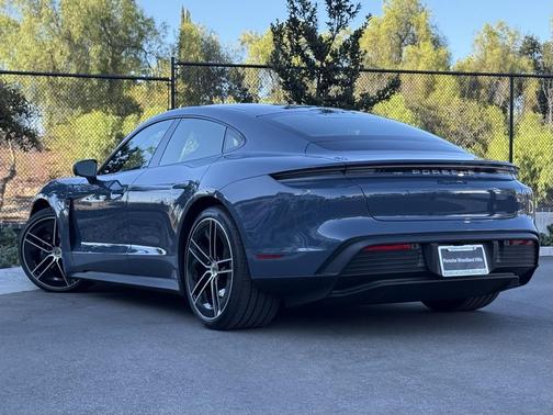 2025 Porsche Taycan 4