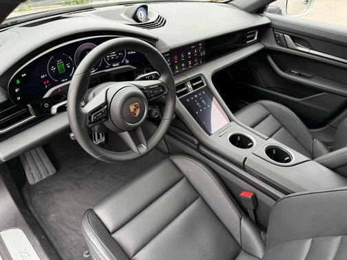 2025 Porsche Taycan 4S