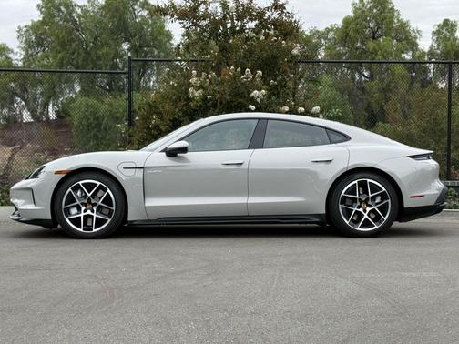 2025 Porsche Taycan 4S