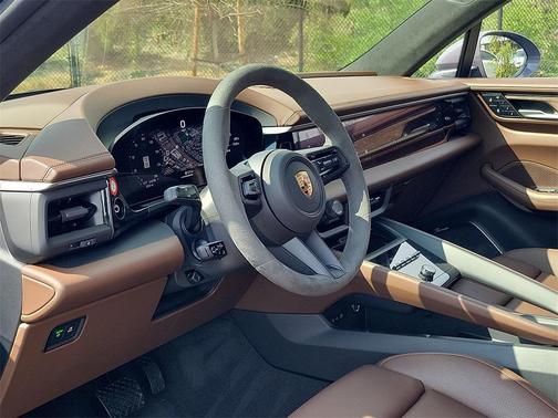 2024 Porsche Macan 4