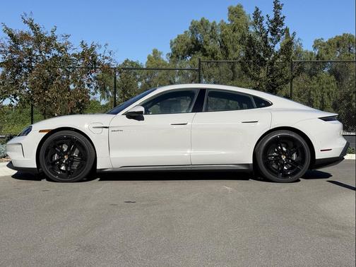 2026 Porsche Taycan 4