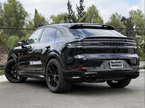 2026 Porsche Cayenne GTS