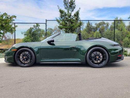 2026 Porsche 911 Carrera GTS