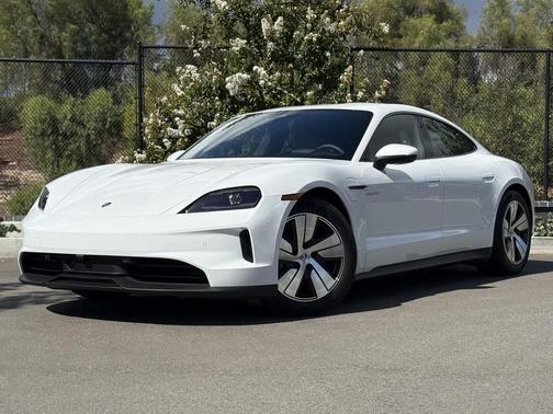 2025 Porsche Taycan 