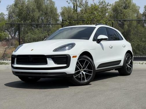 2024 Porsche Macan Base