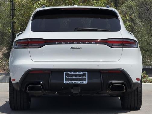 2024 Porsche Macan Base