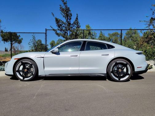 2023 Porsche Taycan GTS