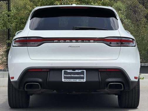 2024 Porsche Macan Base
