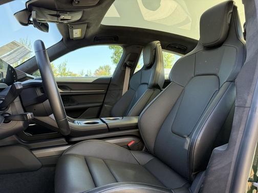 2025 Porsche Taycan Turbo S