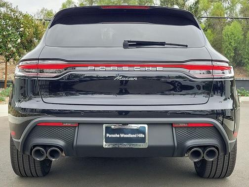 2025 Porsche Macan 