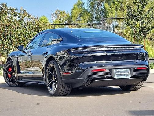 2026 Porsche Taycan GTS