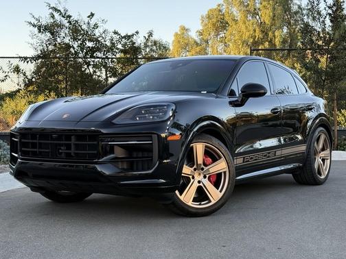 2025 Porsche Cayenne GTS