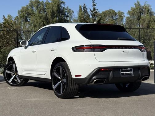 2026 Porsche Macan Loaner