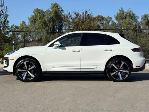 2026 Porsche Macan Loaner
