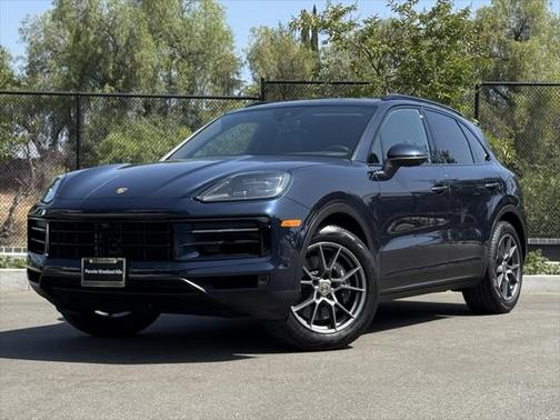 2024 Porsche Cayenne Base (Tiptronic)