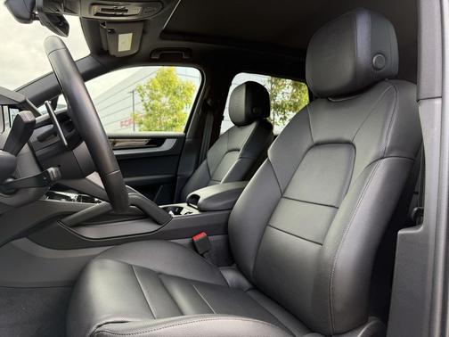 2025 Porsche Cayenne S