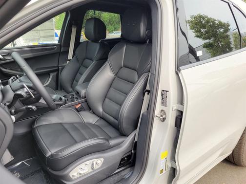 2026 Porsche Macan GTS