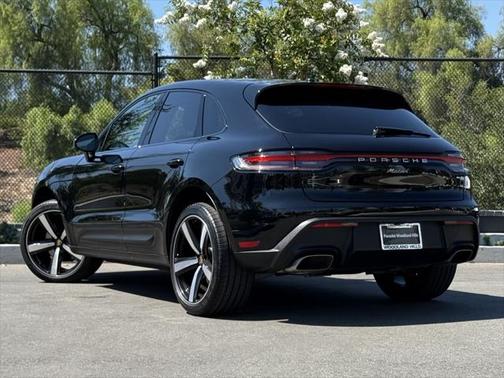 2024 Porsche Macan Base