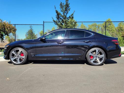 2025 Genesis G70 3.3T RWD Sport Advanced