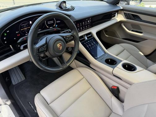 2024 Porsche Taycan 4S