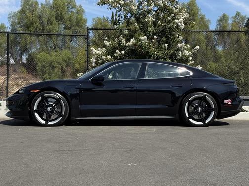 2024 Porsche Taycan 4S