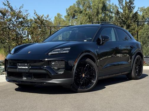 2025 Porsche Macan 4