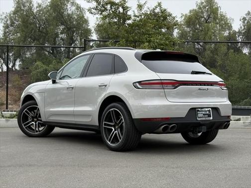 2021 Porsche Macan Base