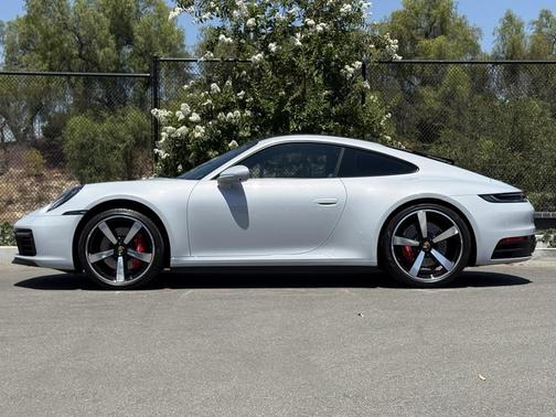 2024 Porsche 911 Carrera 4S