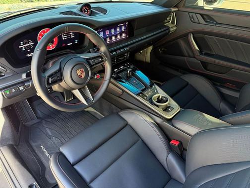 2026 Porsche 911 Carrera GTS