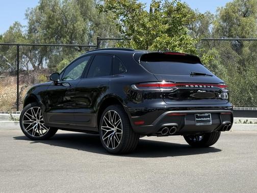 2025 Porsche Macan Loaner