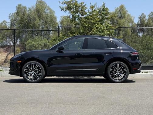 2025 Porsche Macan Loaner