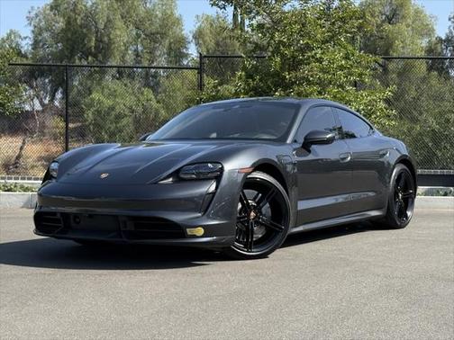 2021 Porsche Taycan Turbo