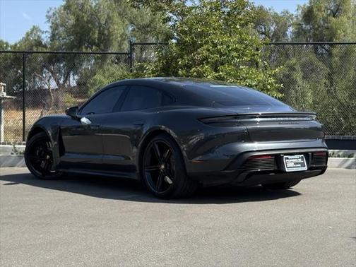 2021 Porsche Taycan Turbo