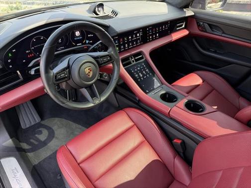 2021 Porsche Taycan Turbo