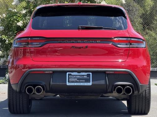 2023 Porsche Macan Base