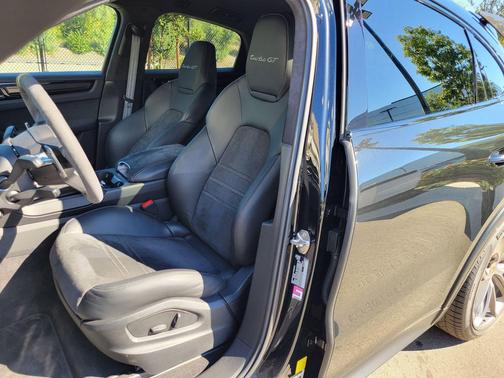 2023 Porsche Cayenne Turbo GT