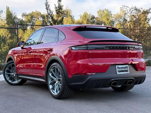 2026 Porsche Cayenne GTS