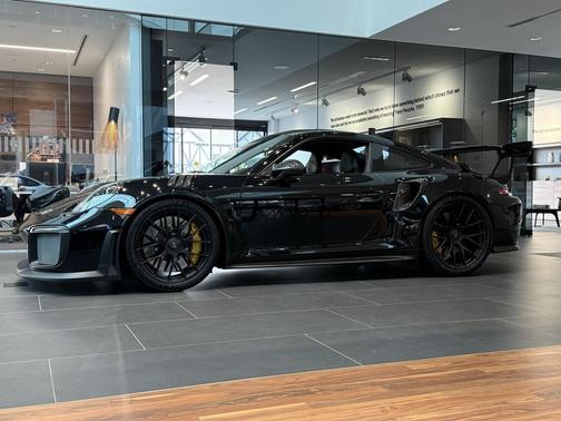 2018 Porsche 911 GT2 RS