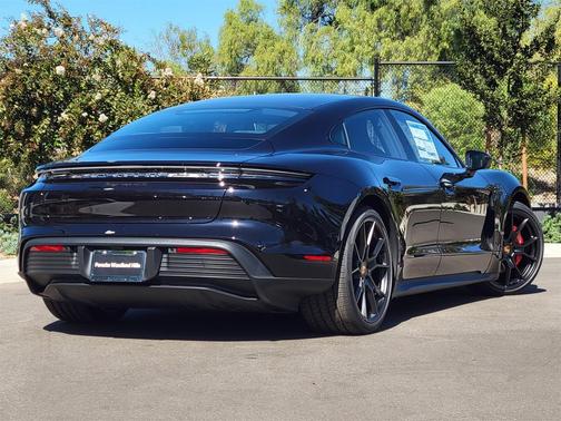 2026 Porsche Taycan 4S