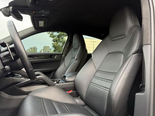 2024 Porsche Cayenne Turbo GT