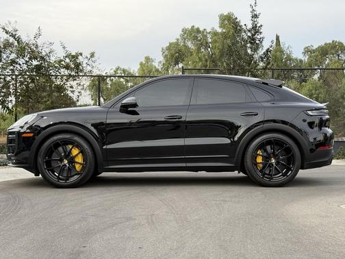 2024 Porsche Cayenne Turbo GT